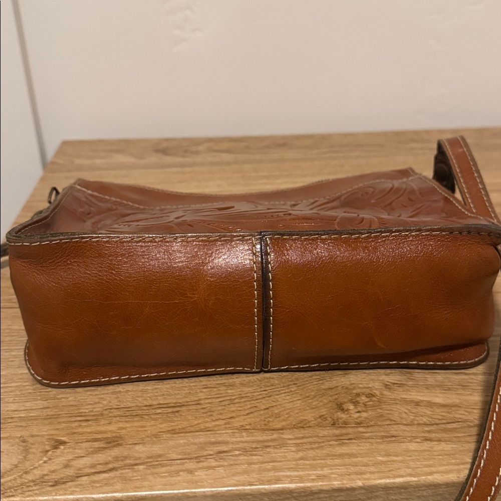 Patricia Nash Brown Tooled Leather Crossbody Bag - Picture 8 of 16